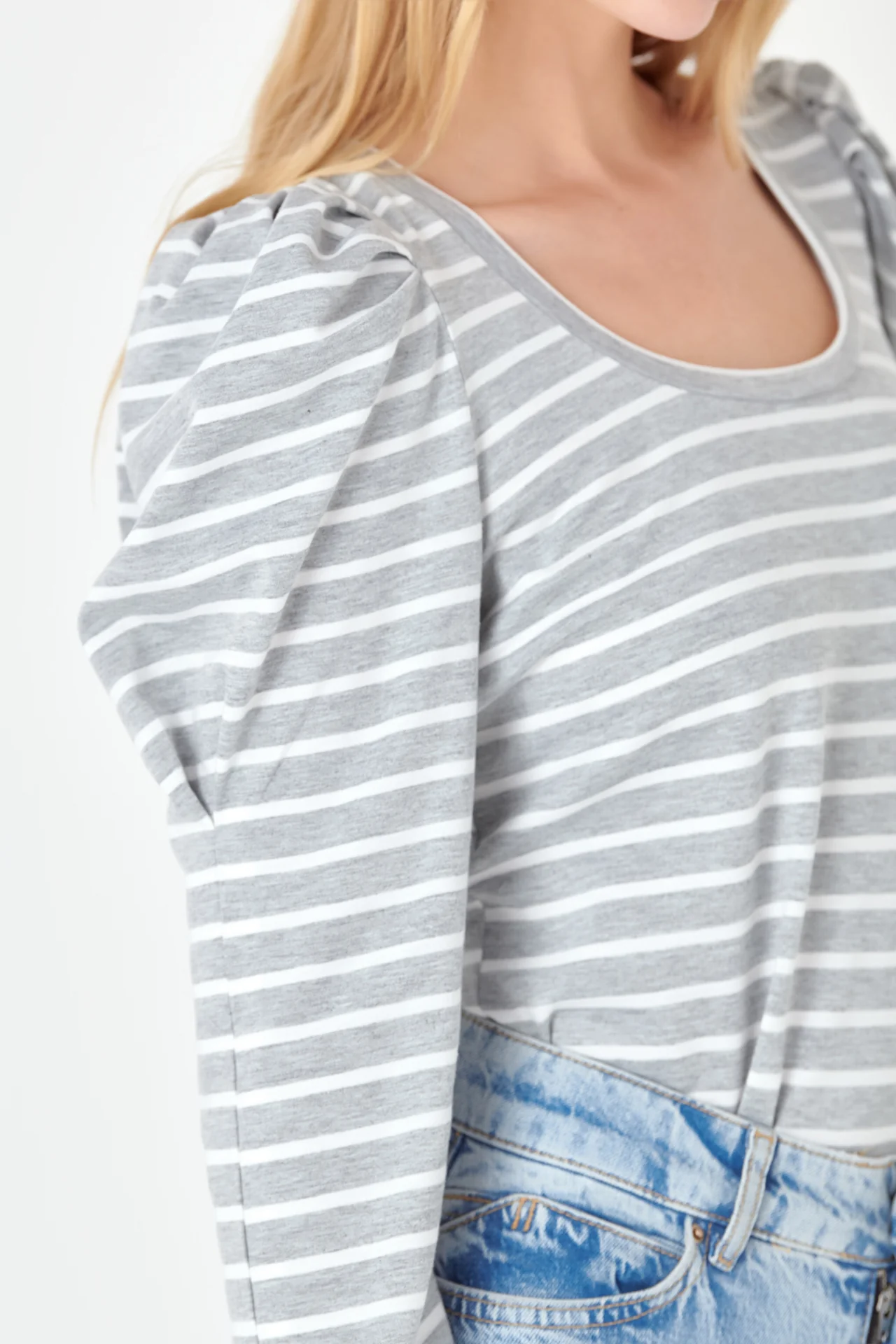 Classic Stripe Puff Sleeve Tee - Image 17