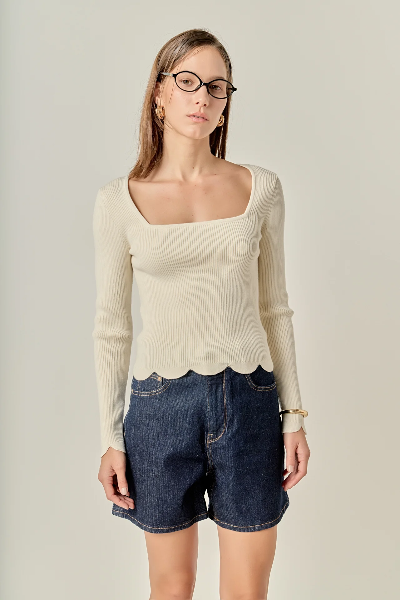 Scallop Hem Long Sleeve Sweater - Image 5