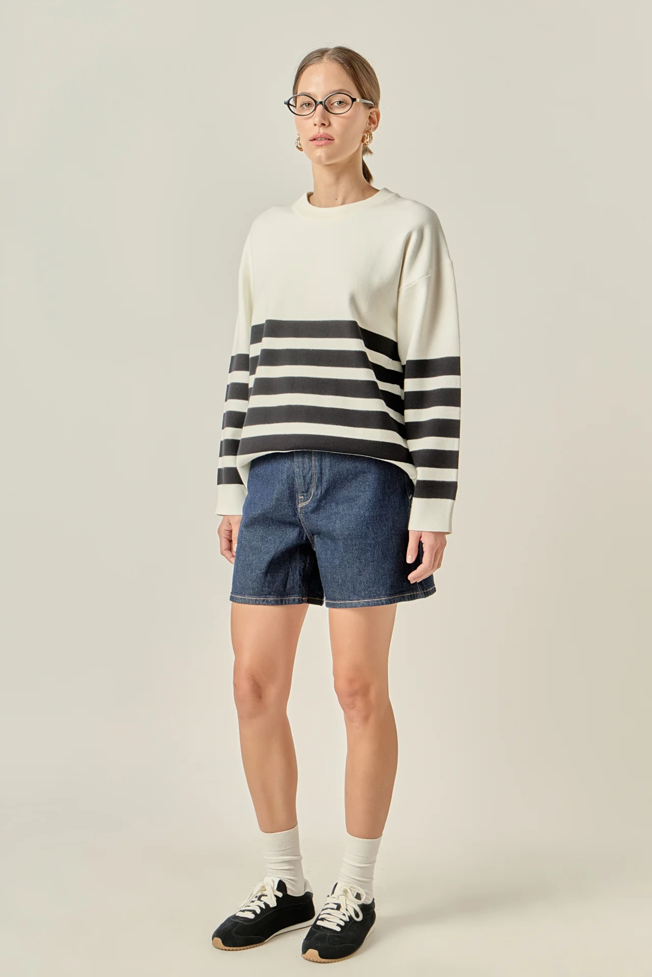 Stripe Round Neck Sweater - Image 11