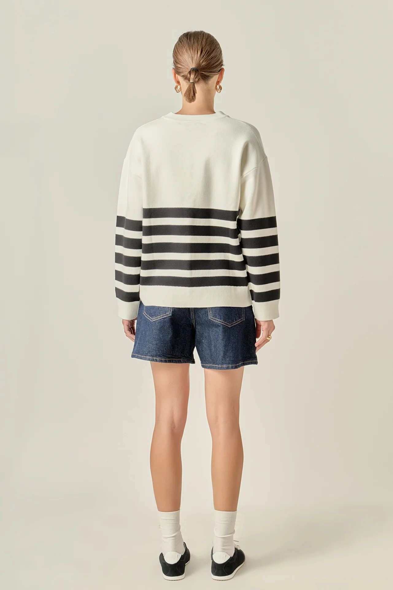 Stripe Round Neck Sweater - Image 14